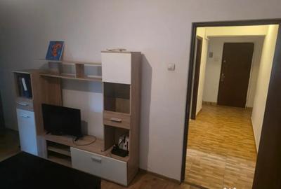 Apartament cu 2 camere decomandat, mobilat în Hala Centrală - 2