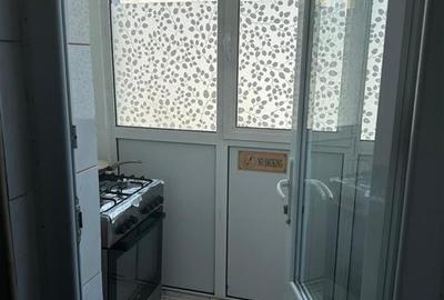 Apartament cu 3 camere decomandat în Baza 3 - 7
