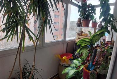 Apartament cu 3 camere semidecomandat, mobilat în Rahova - 9