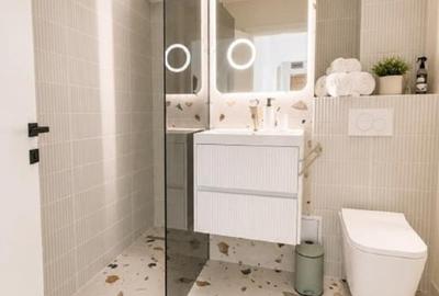 Apartament cu 3 camere decomandat, mobilat în Far