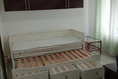 Garsonieră semidecomandată în Titan