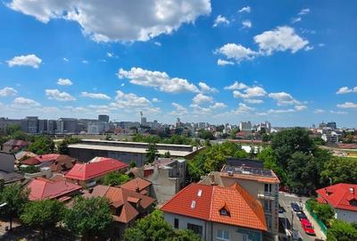 Apartament cu 3 camere decomandat în Barbu Văcărescu