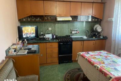 Casă cu 4 camere cu Teren 600 Mp în Bariera Vâlcii