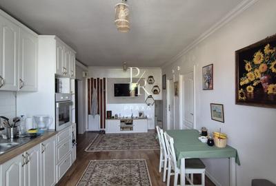Apartament cu 3 camere semidecomandat, mobilat în Florești