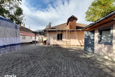 Casă cu 7 camere cu Teren 551 Mp în Sânmartin - 1