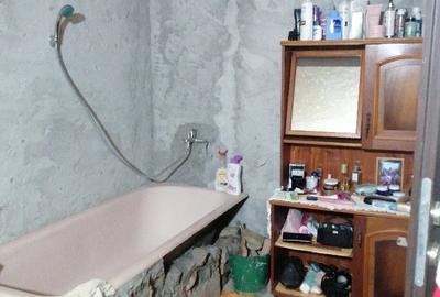 Casă cu 2 camere cu Teren 2000 Mp în Călienii Noi