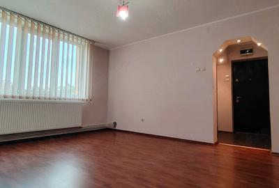 Apartament cu 2 camere semidecomandat în Ultracentral