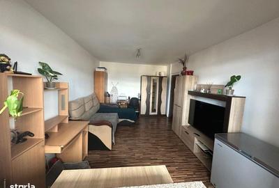 Apartament cu 3 camere decomandat, mobilat în Găvana