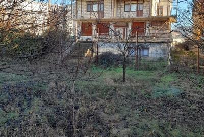 Teren de 3000 mp, în Metalurgiei