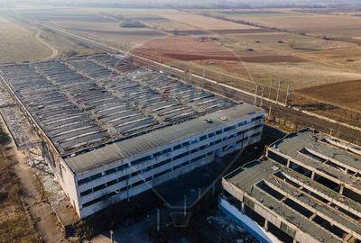 Teren de 135000 mp, în Nord - 10