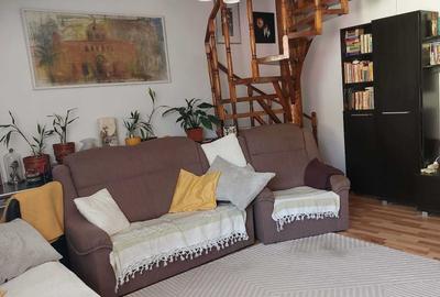 Apartament cu 3 camere semidecomandat în Dosu Bricii