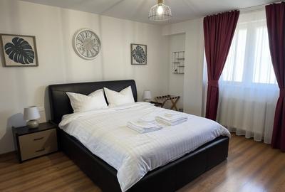 Apartament cu 3 camere semidecomandat, mobilat în Cetate