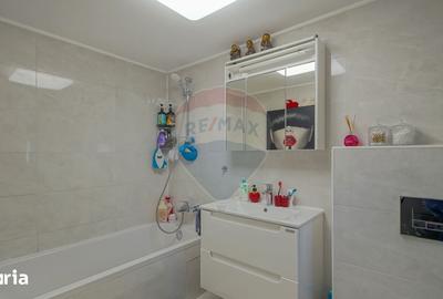 Casă cu 6 camere cu Teren 494 Mp în Vulcan