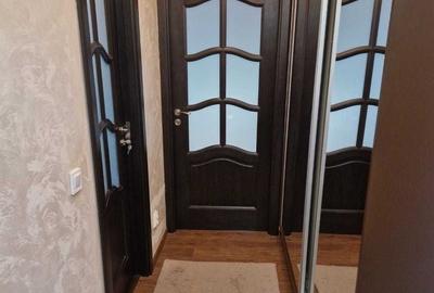 Apartament cu 2 camere decomandat în Nicolina