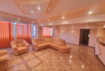 Apartament cu 3 camere decomandat în Narcisa - 2