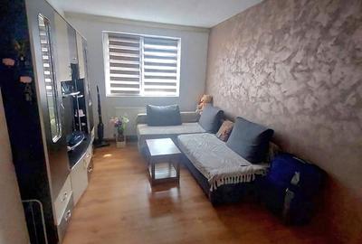 Apartament cu 2 camere semidecomandat în Berca
