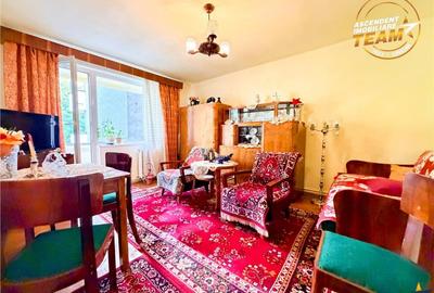 Apartament cu 3 camere decomandat în Central