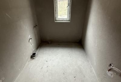 Duplex cu 4 camere cu Canalizare în Florești - 8