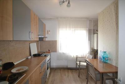 Apartament cu 3 camere decomandat în Vlahuță - 12