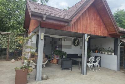 Casă cu 4 camere în Răzvani
