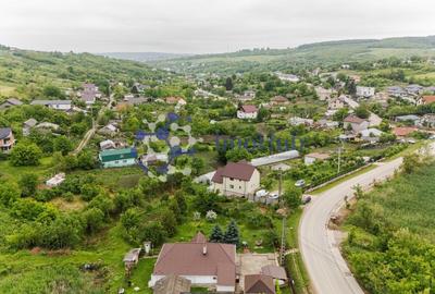 Teren Construcții intravilan de 1309 mp, în Rediu - 2