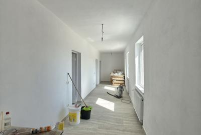 Casă cu 3 camere cu Teren 480 Mp în Sânmihaiu Român