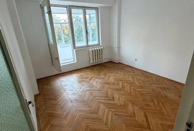 Apartament cu 2 camere decomandat în Lotus