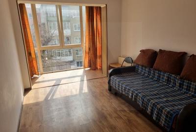Apartament cu 2 camere decomandat, mobilat în Terezian