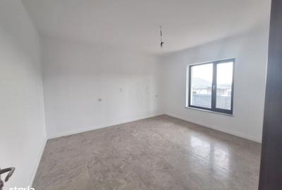 Casă cu 3 camere în Mărgineni