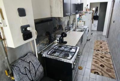 Garsonieră decomandată în Vest
