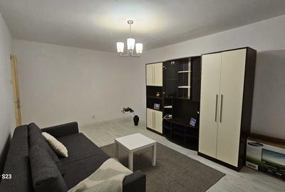 Apartament cu 2 camere decomandat în Piața Centrală