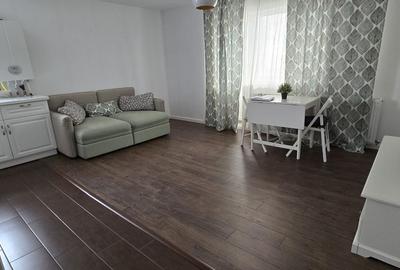 Apartament cu 3 camere decomandat în Micro 4 - 5