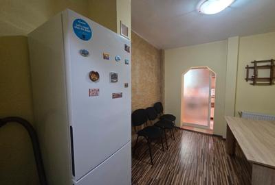 Apartament cu 3 camere decomandat în Galata - 18