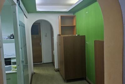 Apartament cu 2 camere semidecomandat în Tineretului