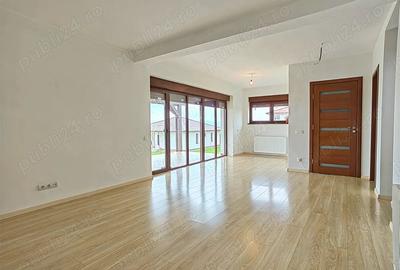 Casă cu 5 camere cu Teren 372 Mp în Central - 1