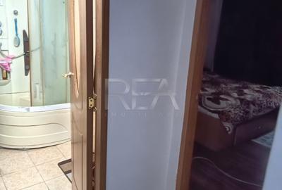 Apartament cu 3 camere decomandat, mobilat în Micro 11 - 7