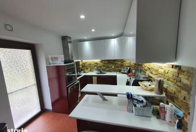 Apartament cu 3 camere, mobilat în Central - 6