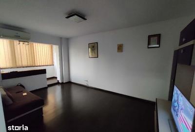 Apartament cu 3 camere decomandat, mobilat în Obor