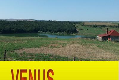 Teren de 2000 mp, în Central