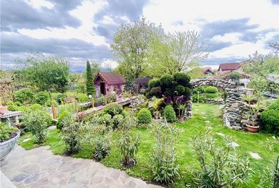 Casă individuală cu 7 camere cu Teren 1035 Mp în Central - 1