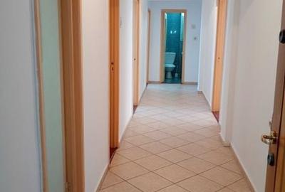 Apartament cu 4 camere decomandat în ICIL - 1