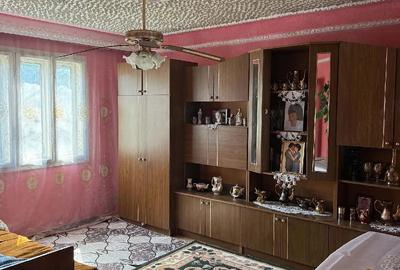 Casă cu Teren 200 Mp în Vama