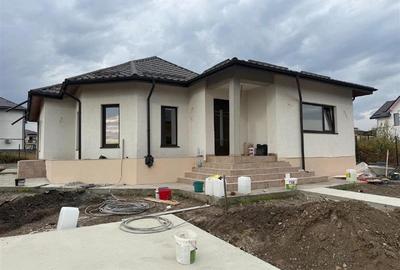 Casă cu 4 camere cu Teren 500 Mp în Valea Lupului