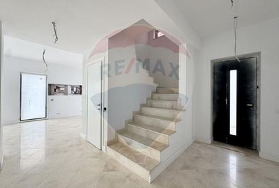 Casă individuală cu 4 camere cu Teren 446.92001342773 Mp în Tamași - 7