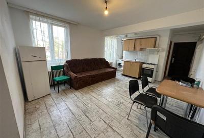 Apartament cu 2 camere semidecomandat, mobilat în Moroasa 2