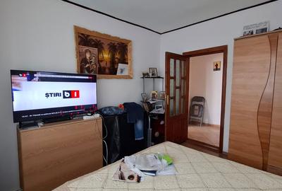 Apartament cu 4 camere decomandat în Central - 1