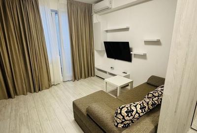 Garsonieră decomandată în Roșu