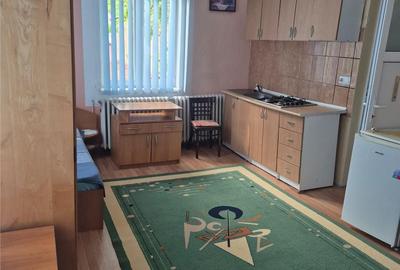 Casă cu 5 camere cu Teren 490 Mp în Central - 2