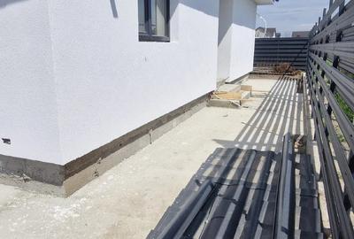 Casă cu 3 camere cu Teren 385 Mp în Central