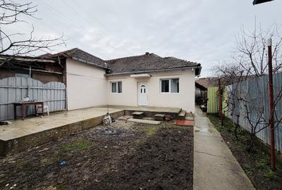 Casă individuală cu 2 camere cu Canalizare în Blașcovici - 1
